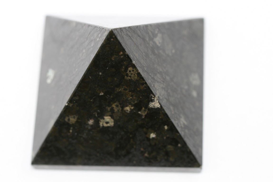 Nuummite Pyramid Stone of Magic 5392